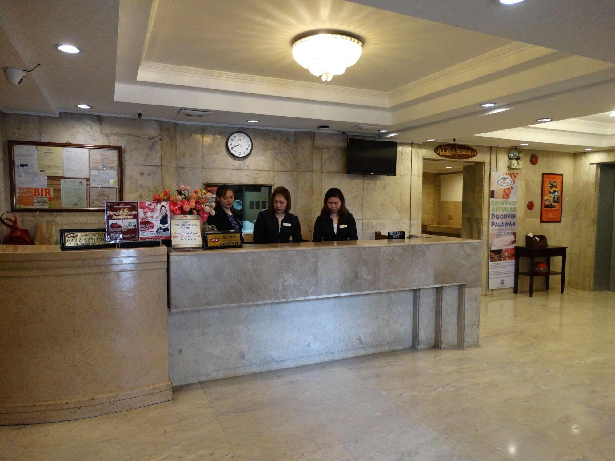 Cherry Blossoms Hotel Манила Экстерьер фото